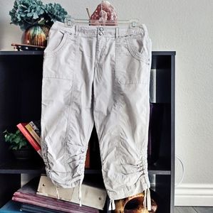 I.N.C khaki Capri style pants sz 6P